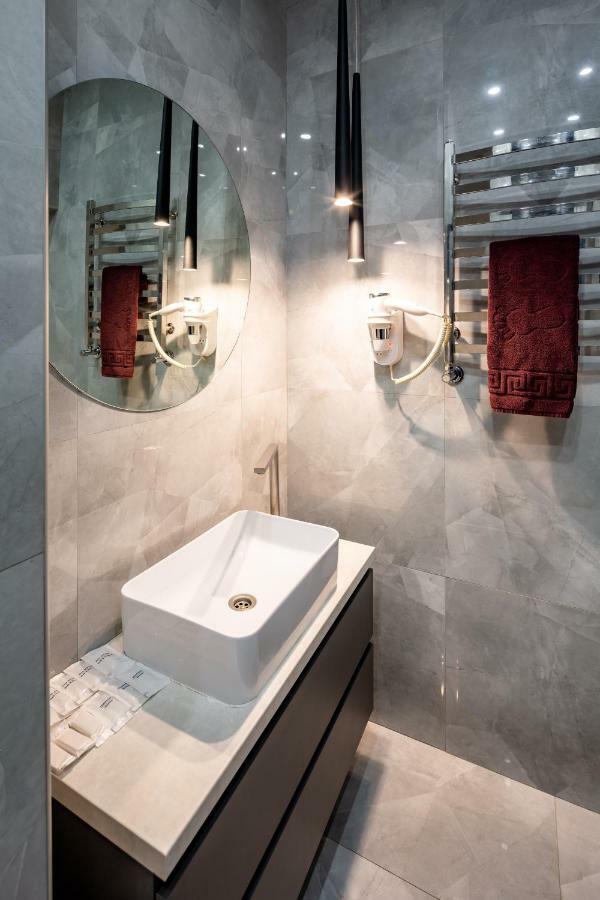 Two Bedroom ลวีฟ ภายนอก รูปภาพ